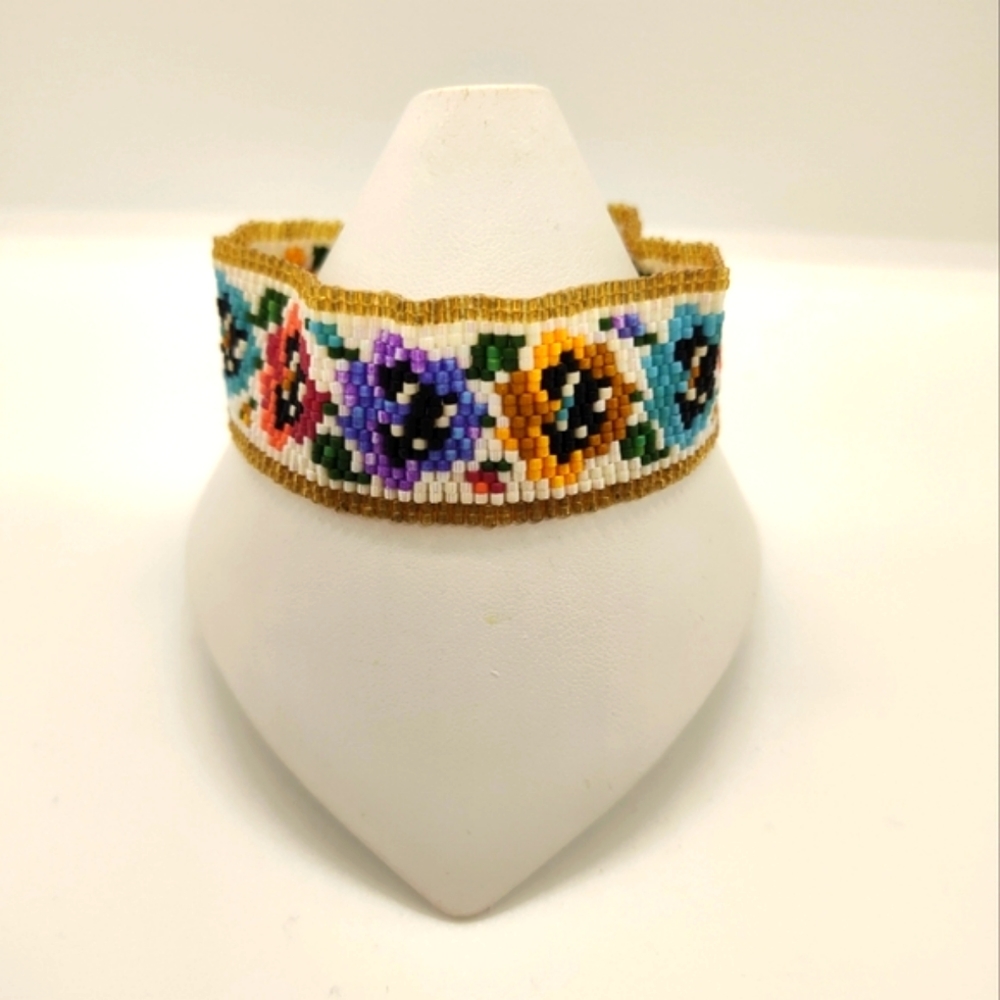 Handmade bead bracelet